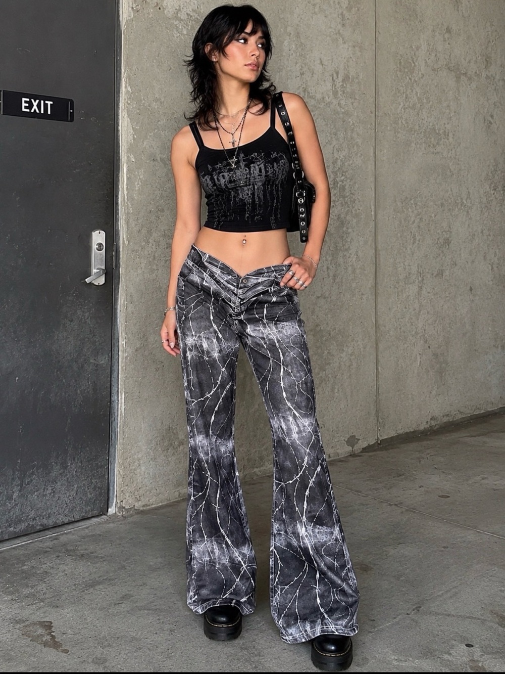 Urban Outfitters BDG Ruched Dipped V Flare Barbed Wire Print Y2K Grunge Jeans 28 - Picture 3 of 8